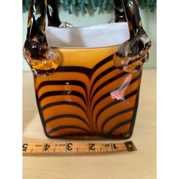 Glass purse vase decor - Picture 7 of 8